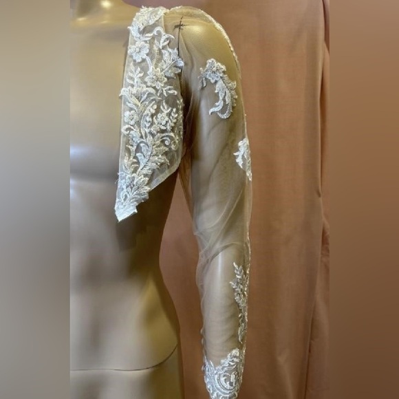 Detachable sleeves for wedding dress - Picture 4 of 16